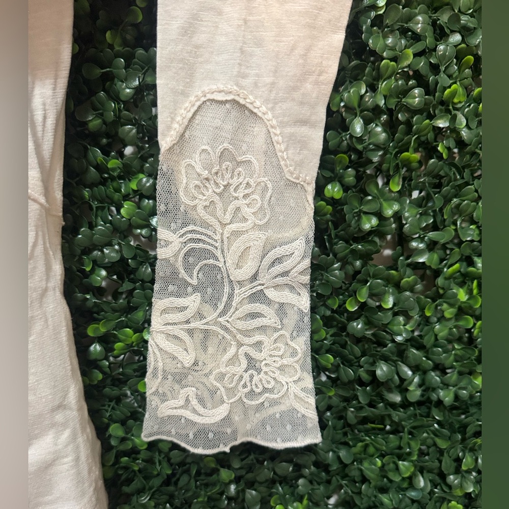 FREE PEOPLE Rosebud Cuff TOP/BLOUSE - Picture 13 of 15